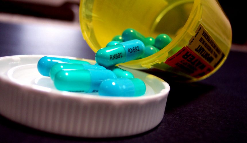 caixa com comprimidos